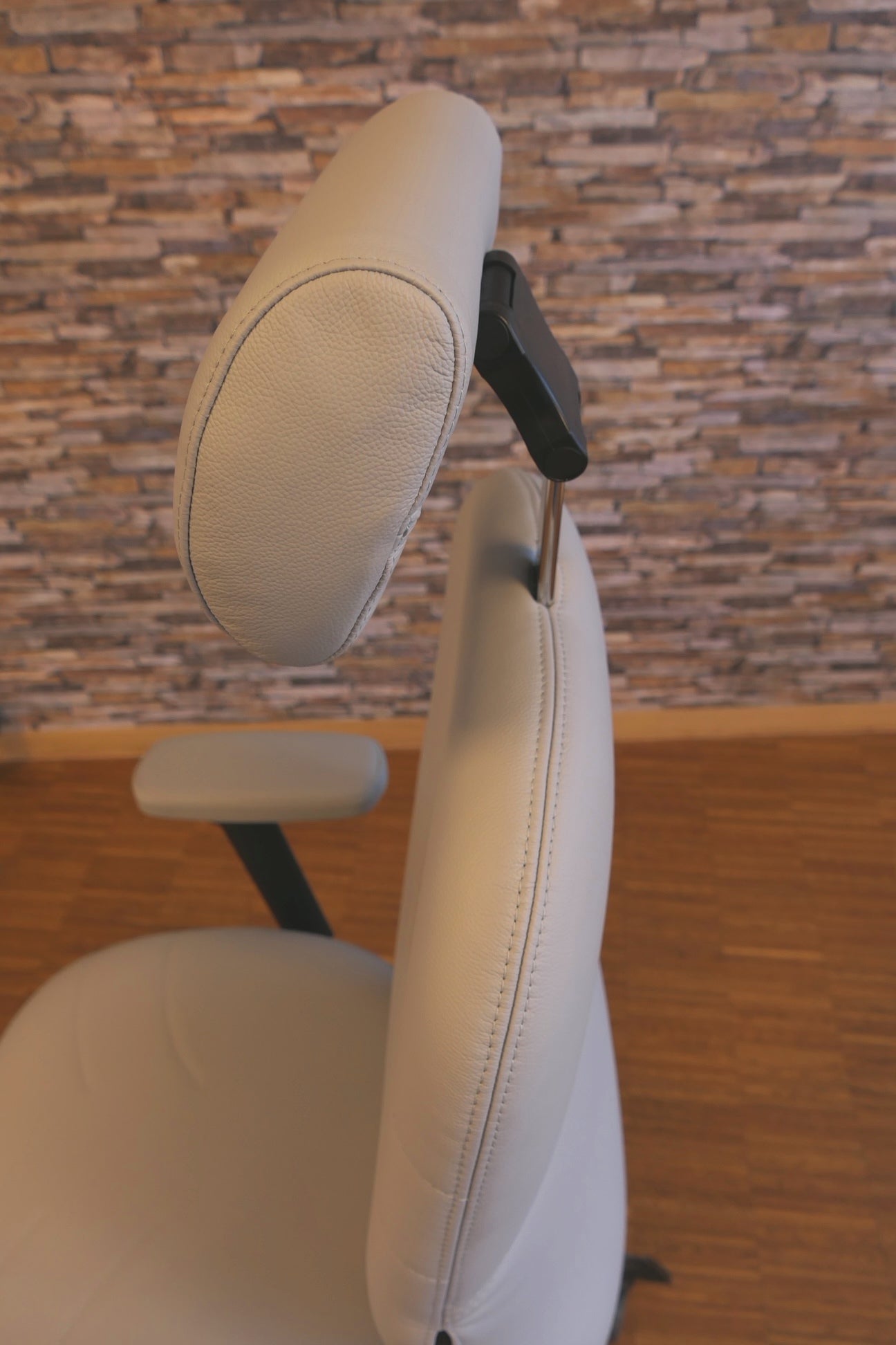 Haider Bioswing 460 iQ - LEDER Lightgrey - Einzelstück