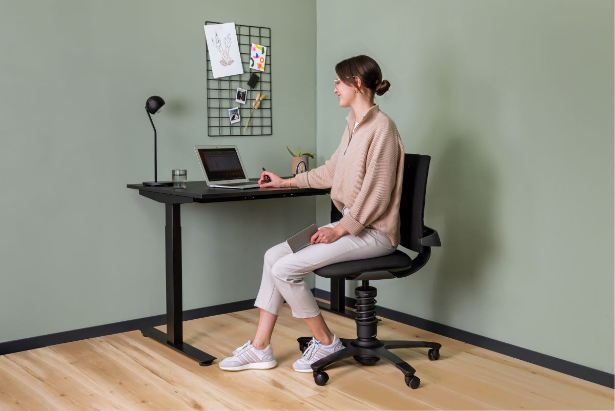 3Dee von Aeris / Cura grau / Aktiv-Stuhl